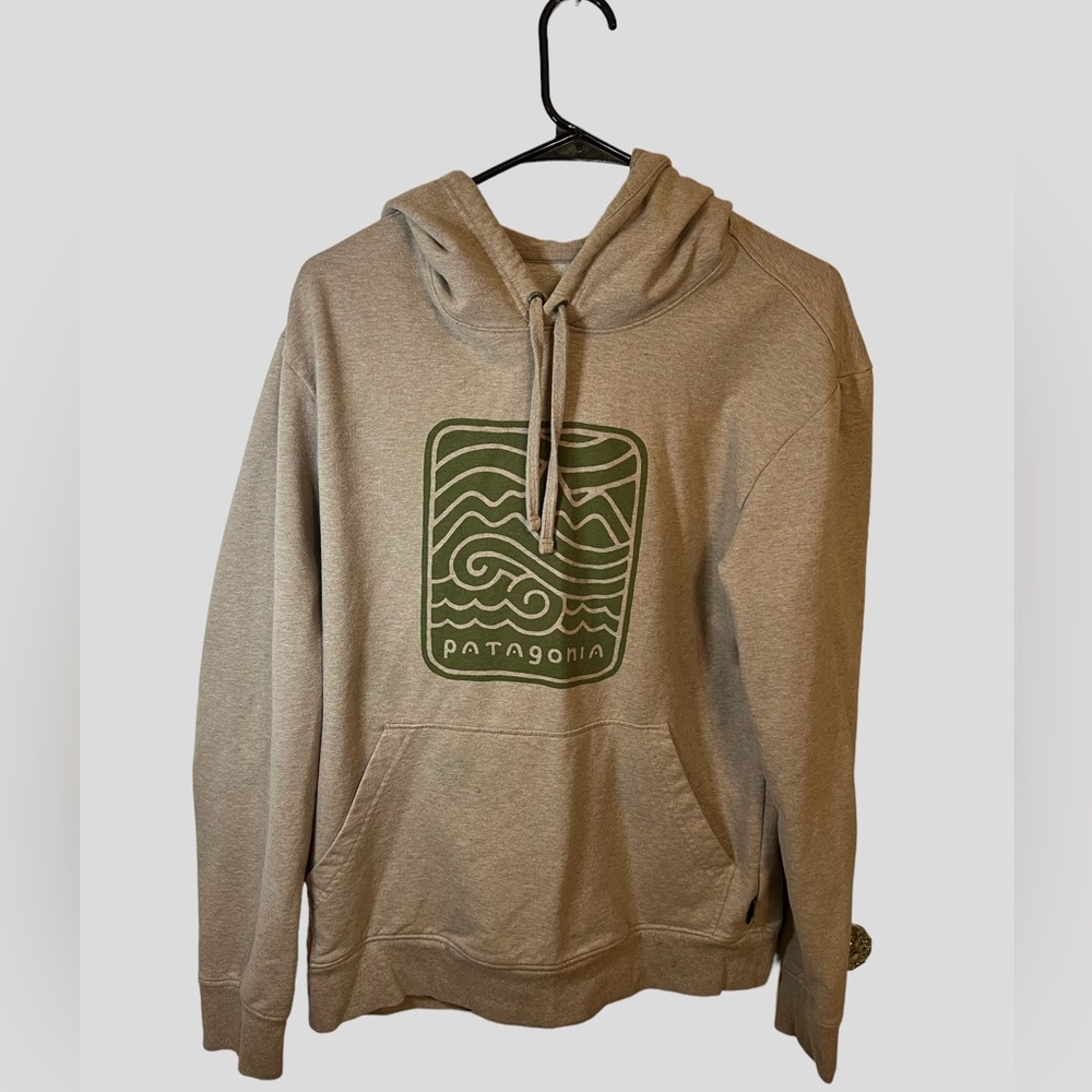 Patagonia tan hoodie